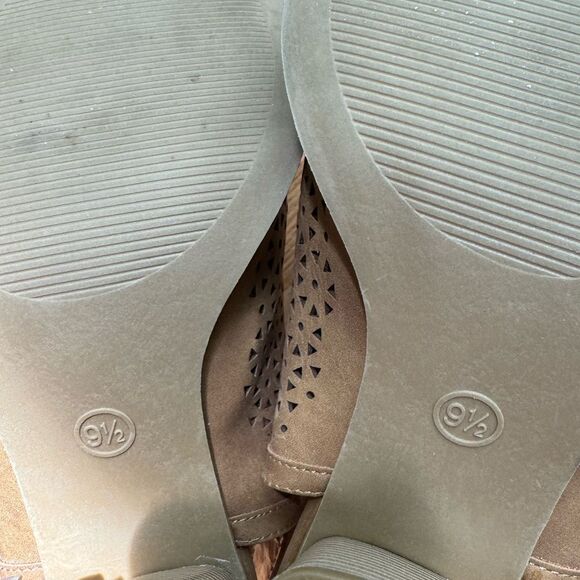 Universal Threads Sandals Sling Back 4-inch Heels Faux Leather Vegan Size 9.5 - Picture 9 of 13